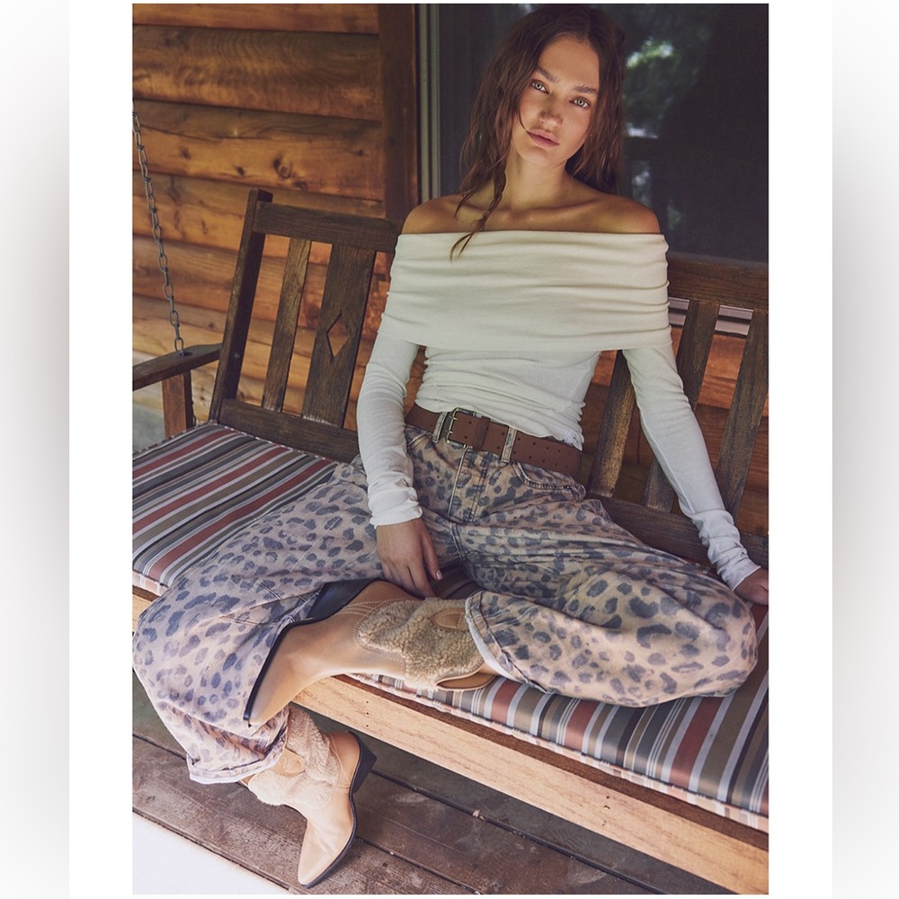 Free people Leopard Print Good luck mid rise barrel Jeans NWT